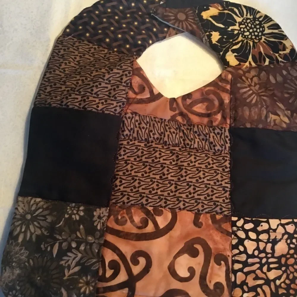 3/$25 or $12 ea. NWT Handmade Quilted Reversible Baby Bib.